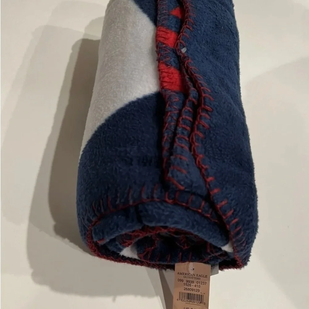 American Eagle 🦅 Navy Blue Graphic Logo Throw Fleece Blanket Large